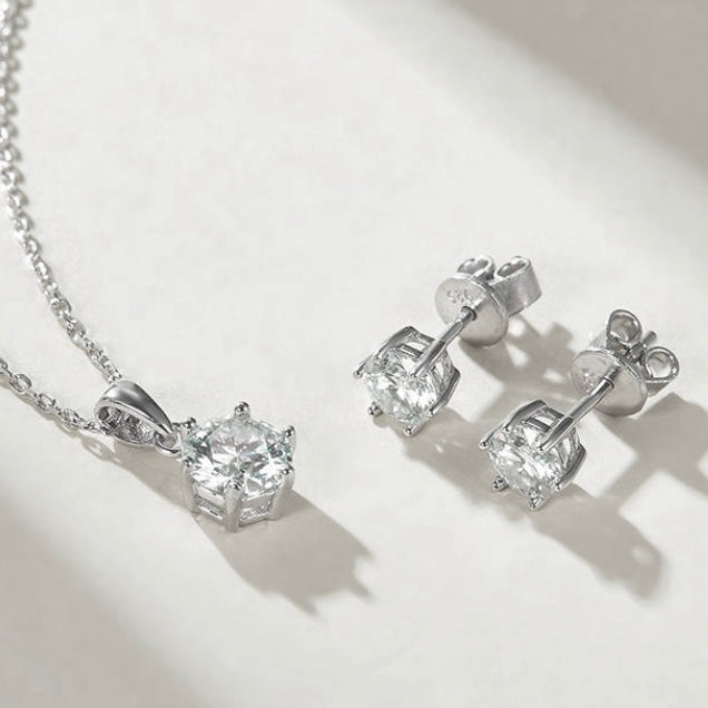 6 prong carat necklace and stud earrings